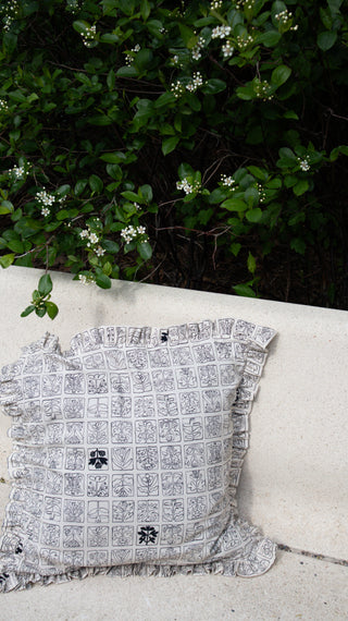 THE FRILL CUSHION
