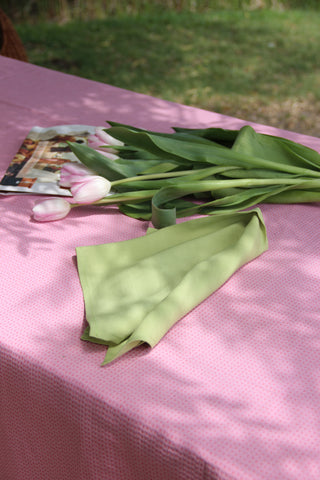 PLAIN NAPKINS