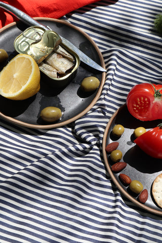 STRIPED TABLECLOTH