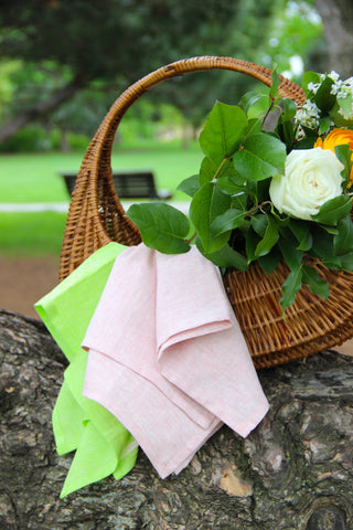 PLAIN NAPKINS